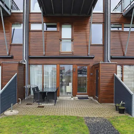 Apartment 4 Person In *